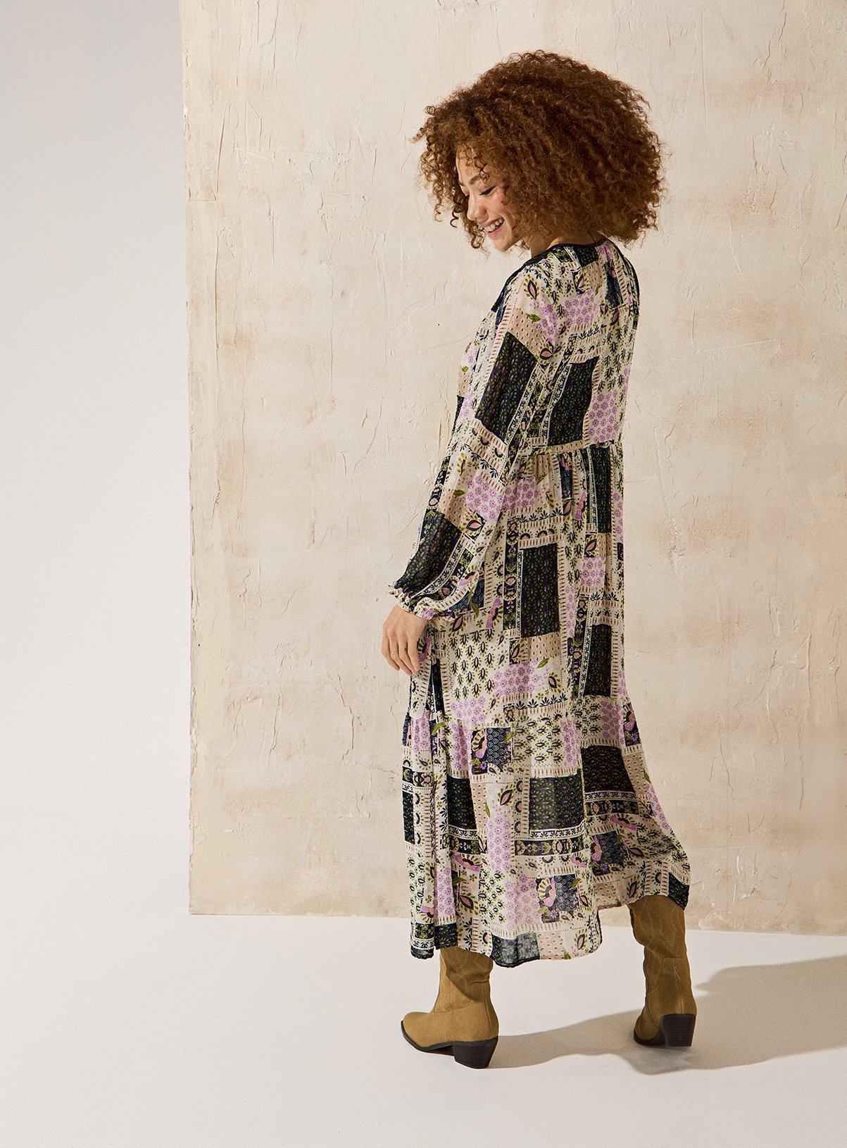 EVERBELLE Patchwork Printed Tiered Midaxi Dress 18 - Image 4 thumbnail
